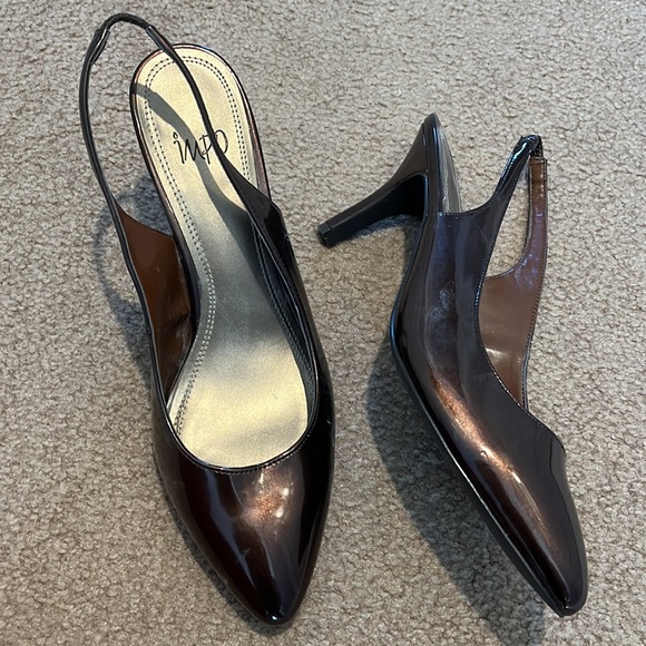 Slingback brown patent heels - Picture 2 of 5